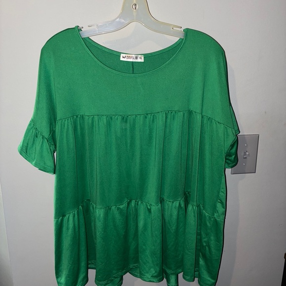 Kelly Green Peplum Top - Picture 4 of 5